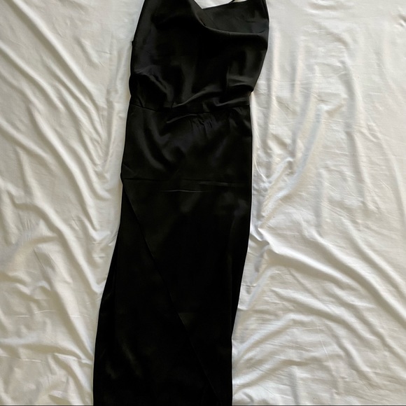 NWT Missguided Asymmetrical Strap Satin Dress - Picture 4 of 5